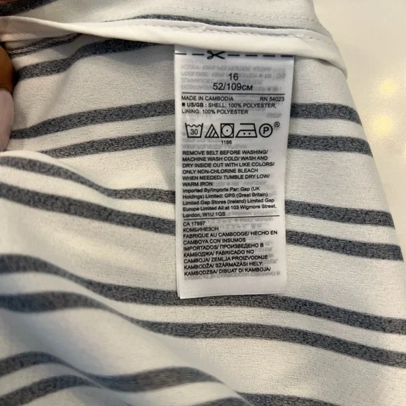 NWOT Banana Republic Black and White Striped Jumpsuit - Picture 13 of 13